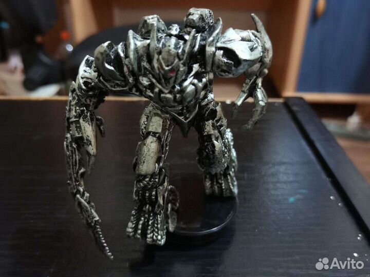 Коллекционное роботы Мегатрон и Старскрим