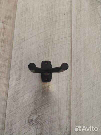 Держатель для гитары на стену