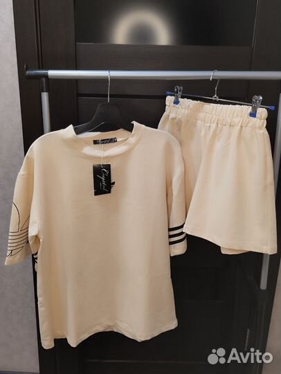 Спортивный костюм женский