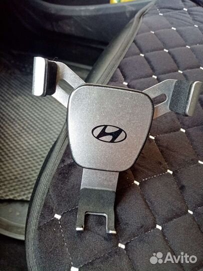 Держатель для телефона в машину