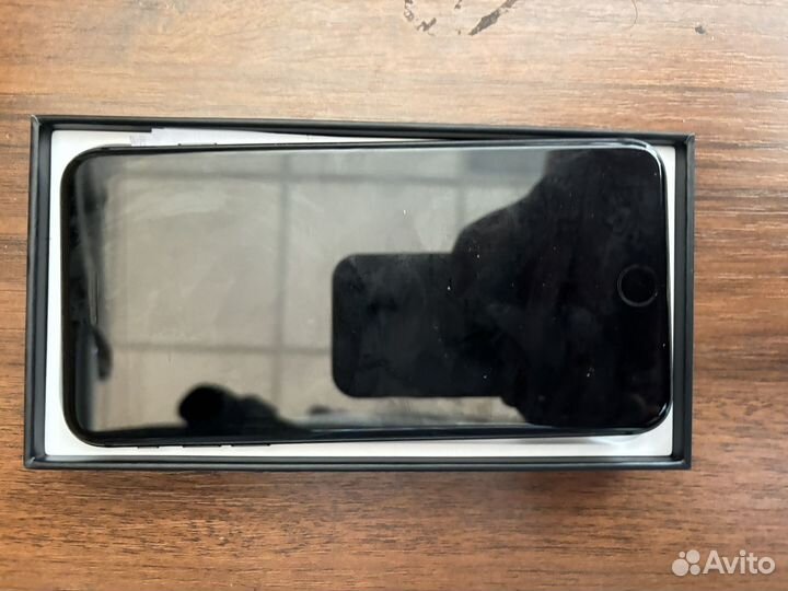 iPhone 8 Plus, 64 ГБ