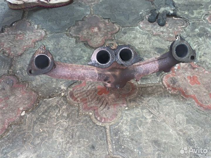 Коллектор выпускной Ваз(Lada) 2107 карбюратор 2004