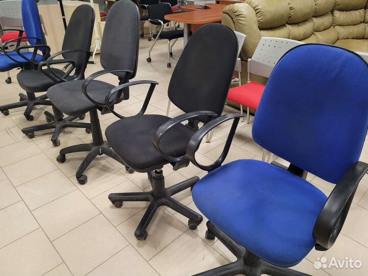 Компьютерное кресло. Б.у