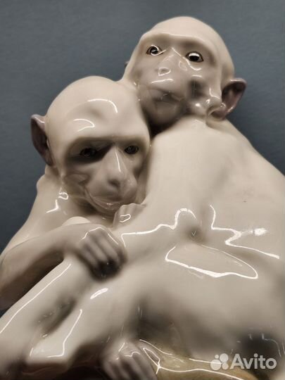 Статуэтка фарфор обезьяны