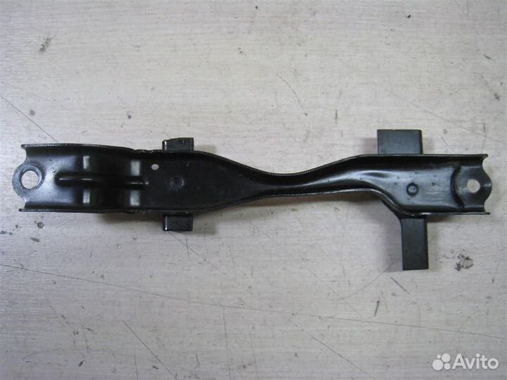 Крепление акб Toyota Verso R2 2015