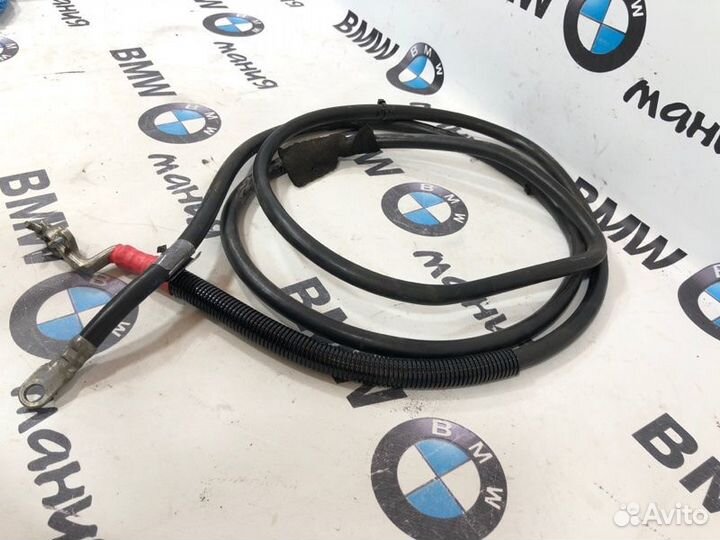 Плюсовая клемма аккумулятора Mercedes W211