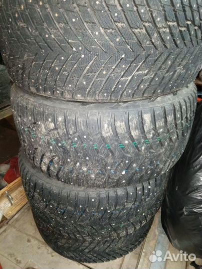 Zmax X-Spider 275/45 R21 и 315/40 R21