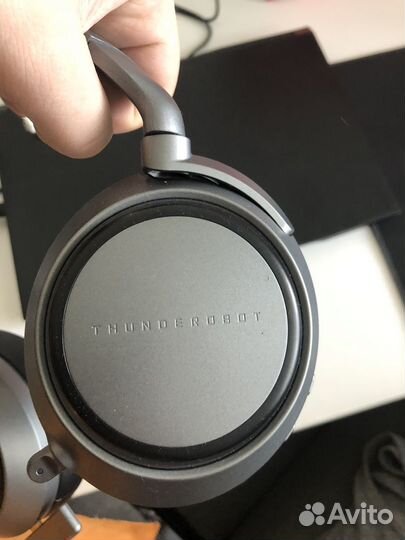 Беспроводные наушники thunderobot