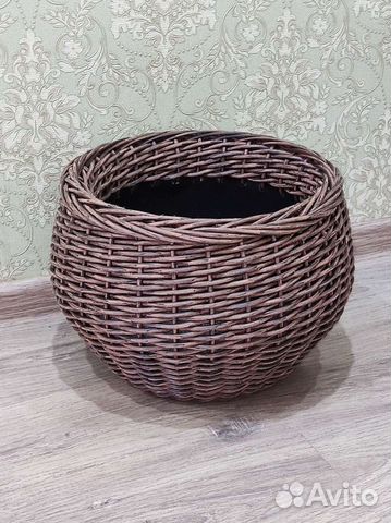 Кашпо из ротанга (искусственного)