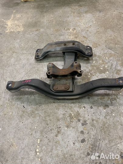 Ветолет траверса МКПП Subaru Impreza Gh