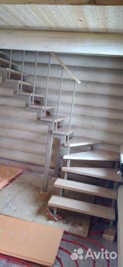 Лестница на металлокаркасе