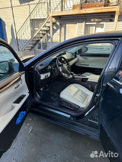 Lexus ES 2.5 AT, 2015, 137 378 км