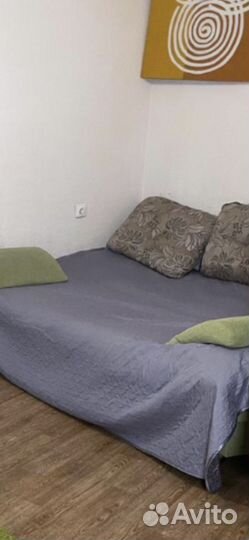 Продам подушку; матрас ; одеяло; покрывало б/у