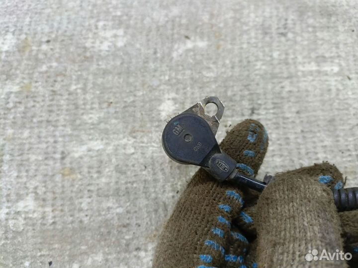 Передний левый датчик ABS Chevrolet Lacetti