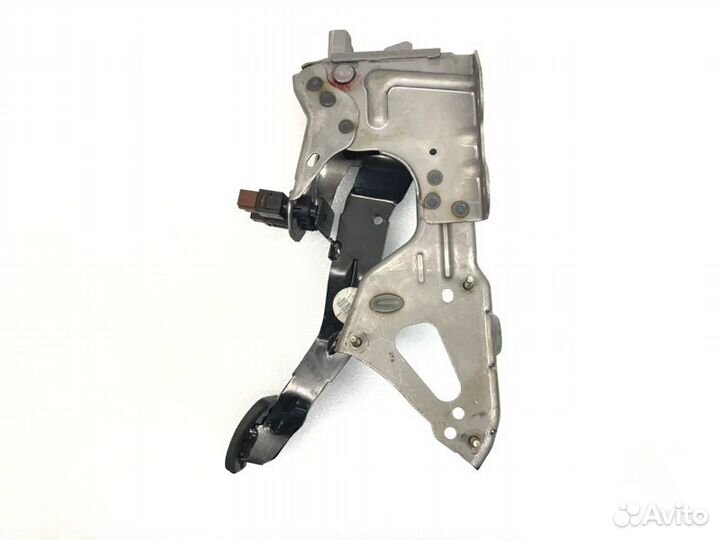 Педаль тормоза Nissan Qashqai 1.6 2009