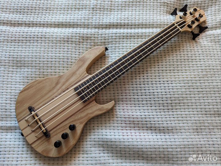 Укулеле бас