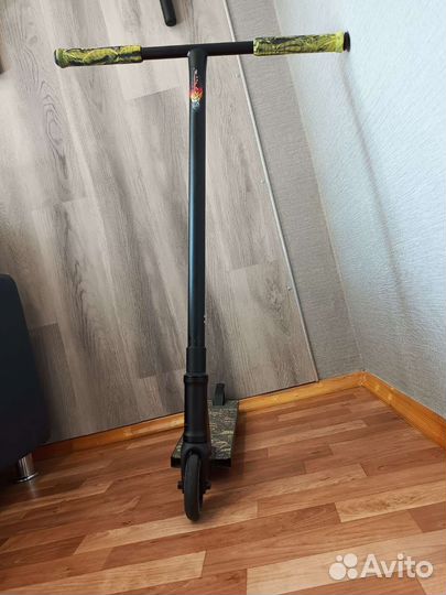Трюковой самокат tech team voodoo