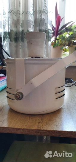 Лампа-светильник для гаража (дачи)