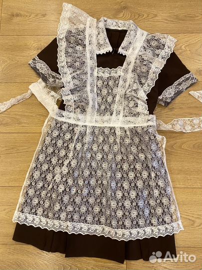 Школьный фартук с платьем