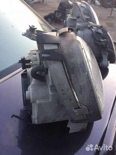 Фары на мерседес W208