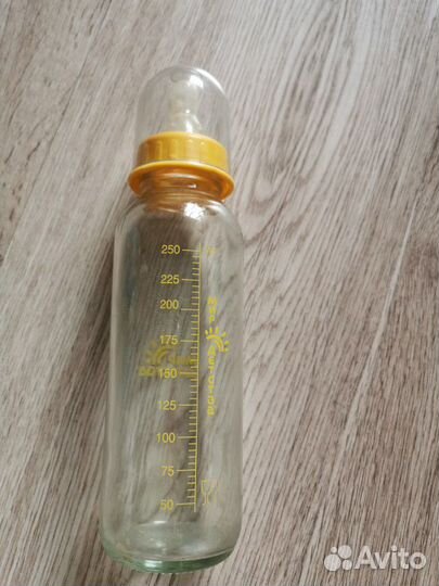 Молокоотсос, бутылочки, поильники Avent, посуда