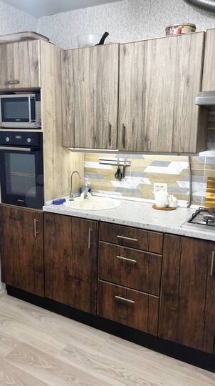 2-к. квартира, 42 м², 1/9 эт.