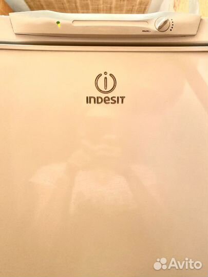 Холодильник indesit