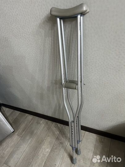 Продам костыли размер М Bronigen
