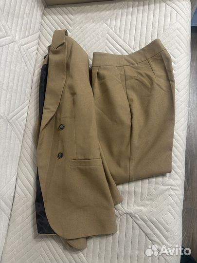 Брючный костюм женский