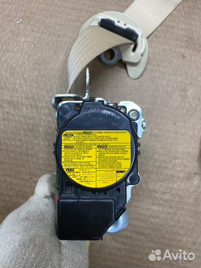 Передний левый ремень безопасности LX 450