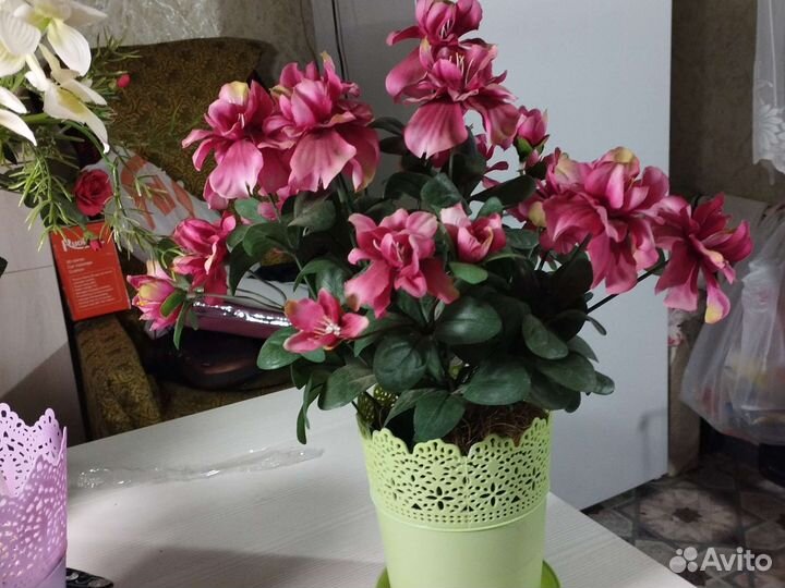 Цветы искусственные в ассортименте