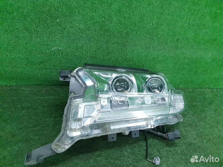 Фара левая Toyota Land Cruiser 200 (2015-2021) LED