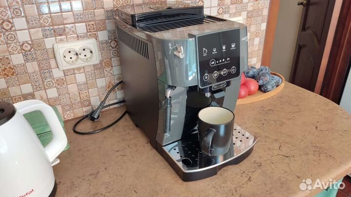 Кофемашина delonghi magnifica start