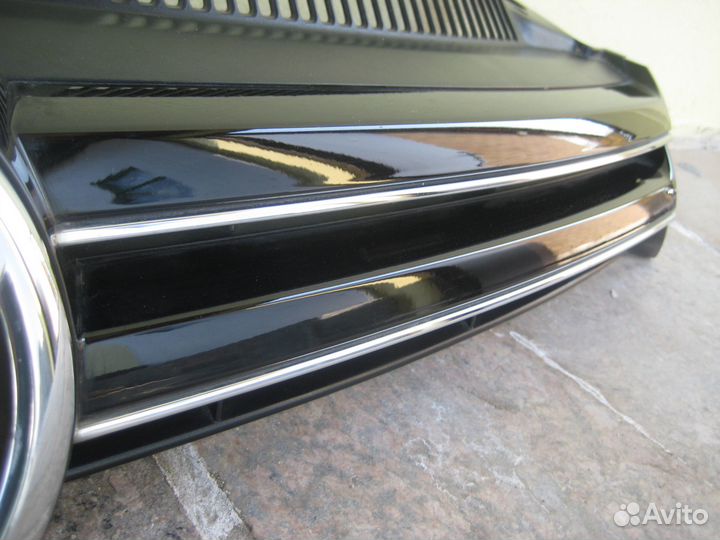 Решетка радиатора VW Golf VI