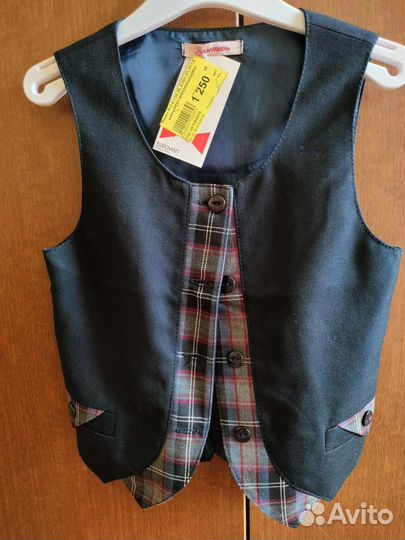 Жилетка для девочки школьная новая