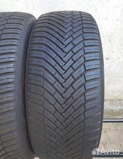 Continental AllSeasonContact 215/45 R18 93V