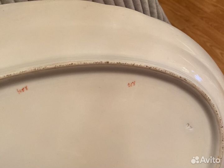 Блюдо большое, тяжелое, размер 55на 37 см, не знаю