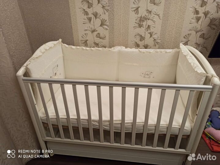 Детская кроватка pali с маятниковым механизмом