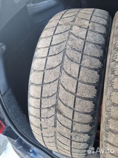 Bridgestone Blizzak WS-60 195/60 R15