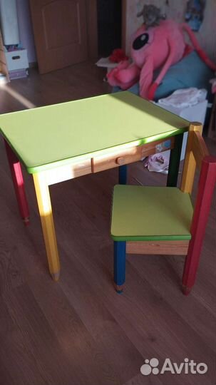 Детский стол и стул