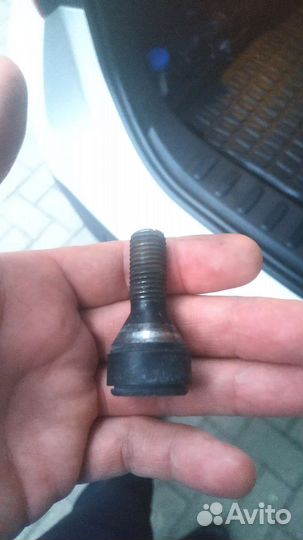 Продам секретку на BMW, оригинал