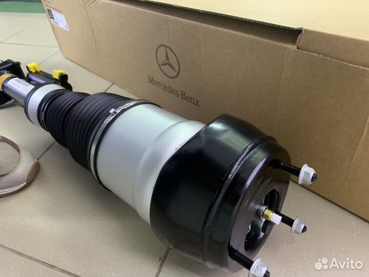 Пневмостойка передняя левая Mercedes GLE C292 W166