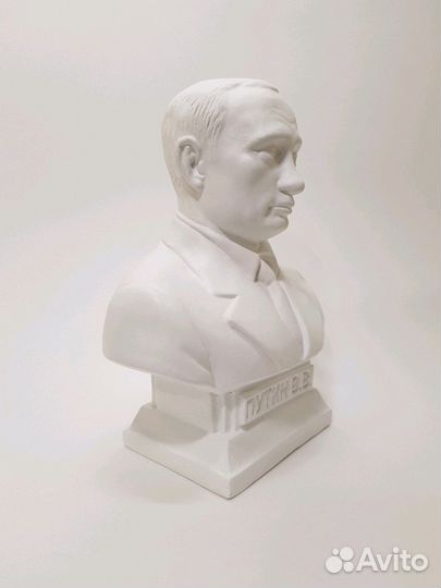 Бюст Путина белый