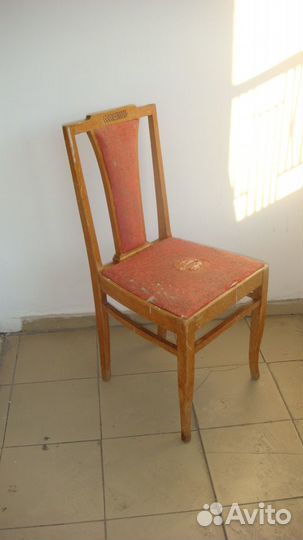 Старинный стул с резьбой Прованс стиль