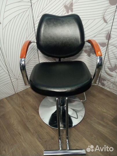 Кресло парикмахерское