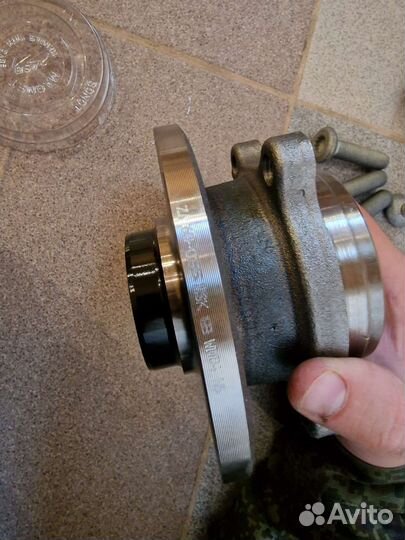 Ступица колеса передняя Volkswagen