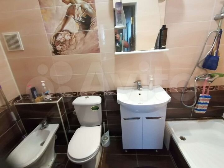Комната 100 м², 1/2 эт.