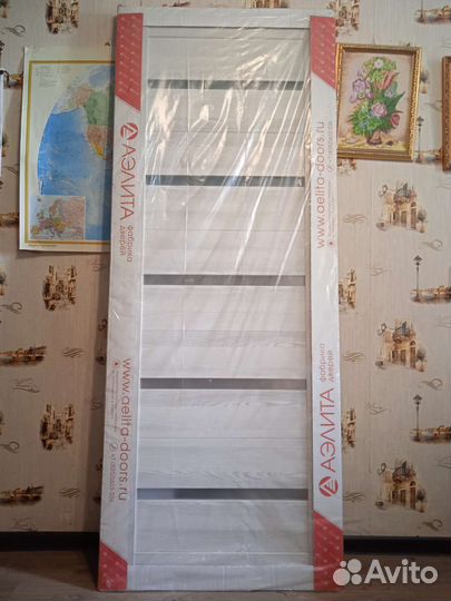 Дверь деревянная со стеклом