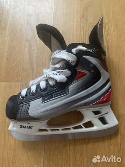 Коньки хоккейные детские