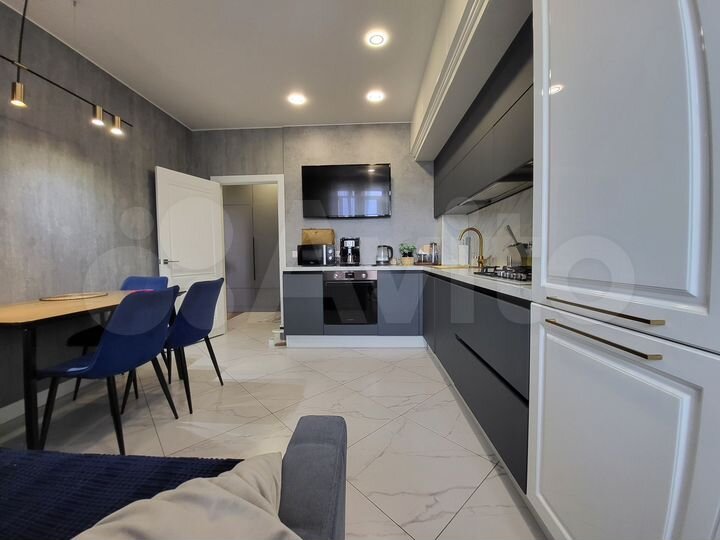 2-к. квартира, 60 м², 8/10 эт.